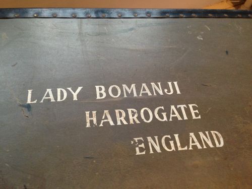 ladybomanjiharrogateengland