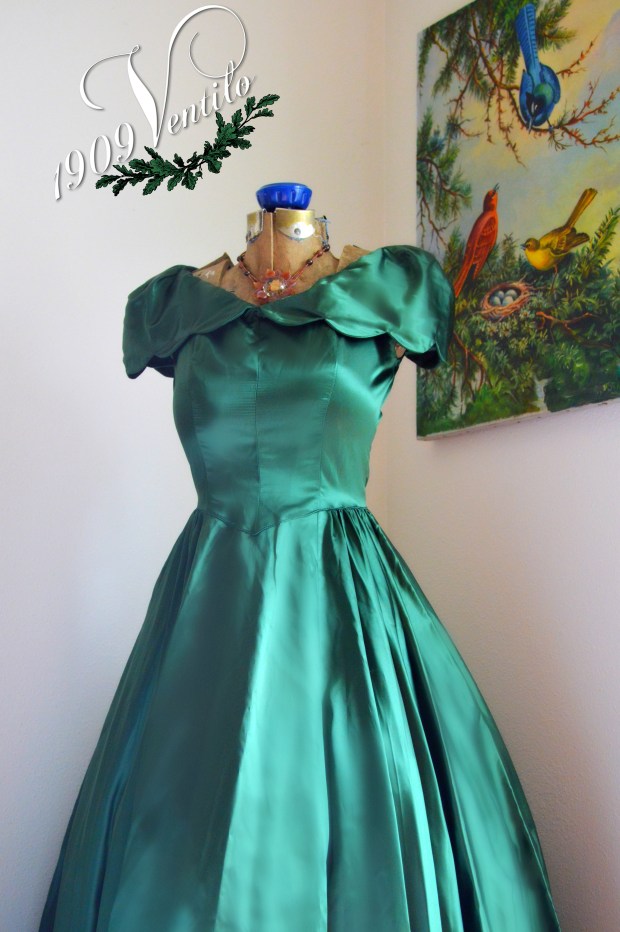 green.dress.1909ventilo