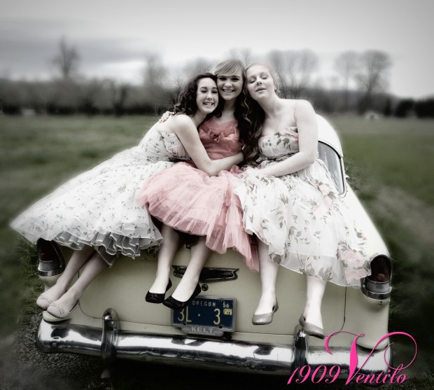 Vintage.Prom.Girls.55.Chevy